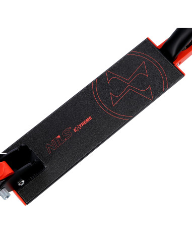 ЧЕРНО-ЧЕРВЕН РОЛЕР NILS EXTREME