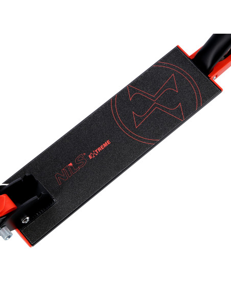 ЧЕРНО-ЧЕРВЕН РОЛЕР NILS EXTREME