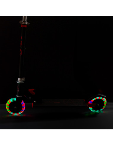 ЧЕРНО-ЧЕРВЕН РОЛЕР NILS EXTREME