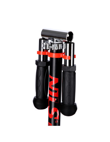 ЧЕРНО-ЧЕРВЕН РОЛЕР NILS EXTREME