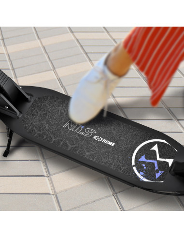 ВИОЛЕТОВ СКУТЕР С ДИСКОВА СПИРАЧКА NILS EXTREME