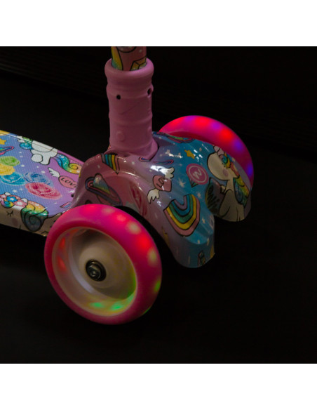 РОЗОВ ДЕТСКИ СКУТЕР NILS FUN