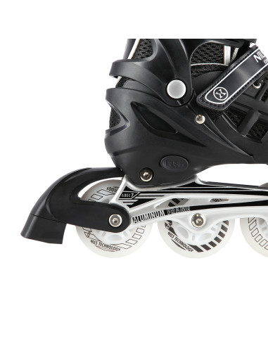 4-В-1 ЧЕРНИ КЪНКИ LED РАЗМЕР L (39-42) СЪС СМЕНЯЕМОТО ХОКЕЙНО ОСТРИЕ NILS EXTREME