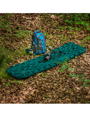 ТЪМНО ЗЕЛЕНА ТУРИСТИЧЕСКА ПОСТЪПКА NILS CAMP