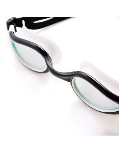 ЧЕРНИ / БЕЛИ ОЧИЛА ЗА ПЛУВАНЕ NILS AQUA