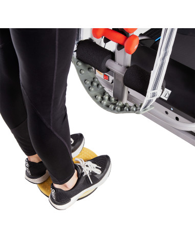 ЕЛЕКТРИЧЕСКА БЯГАЩА ПЪТЕКА С ЕДИН ФИТНЕС МАСАЖОР