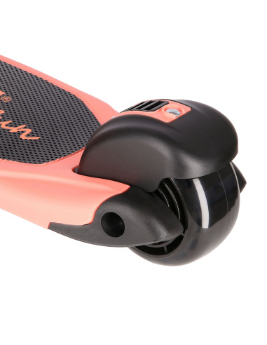 РОЗОВ ДЕТСКИ СКУТЕР NILS FUN