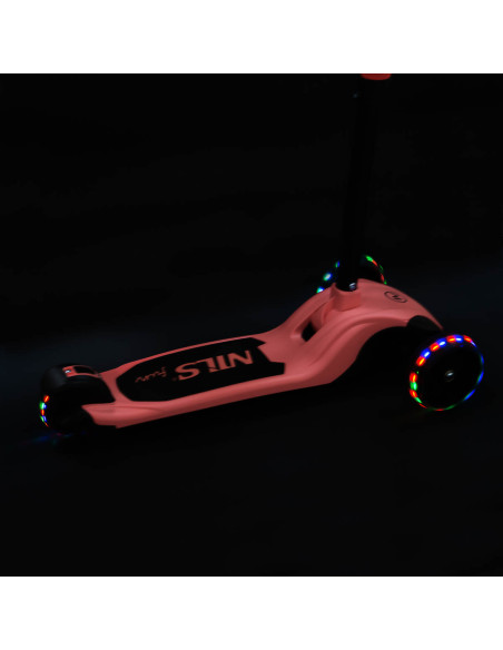 РОЗОВ ДЕТСКИ СКУТЕР NILS FUN